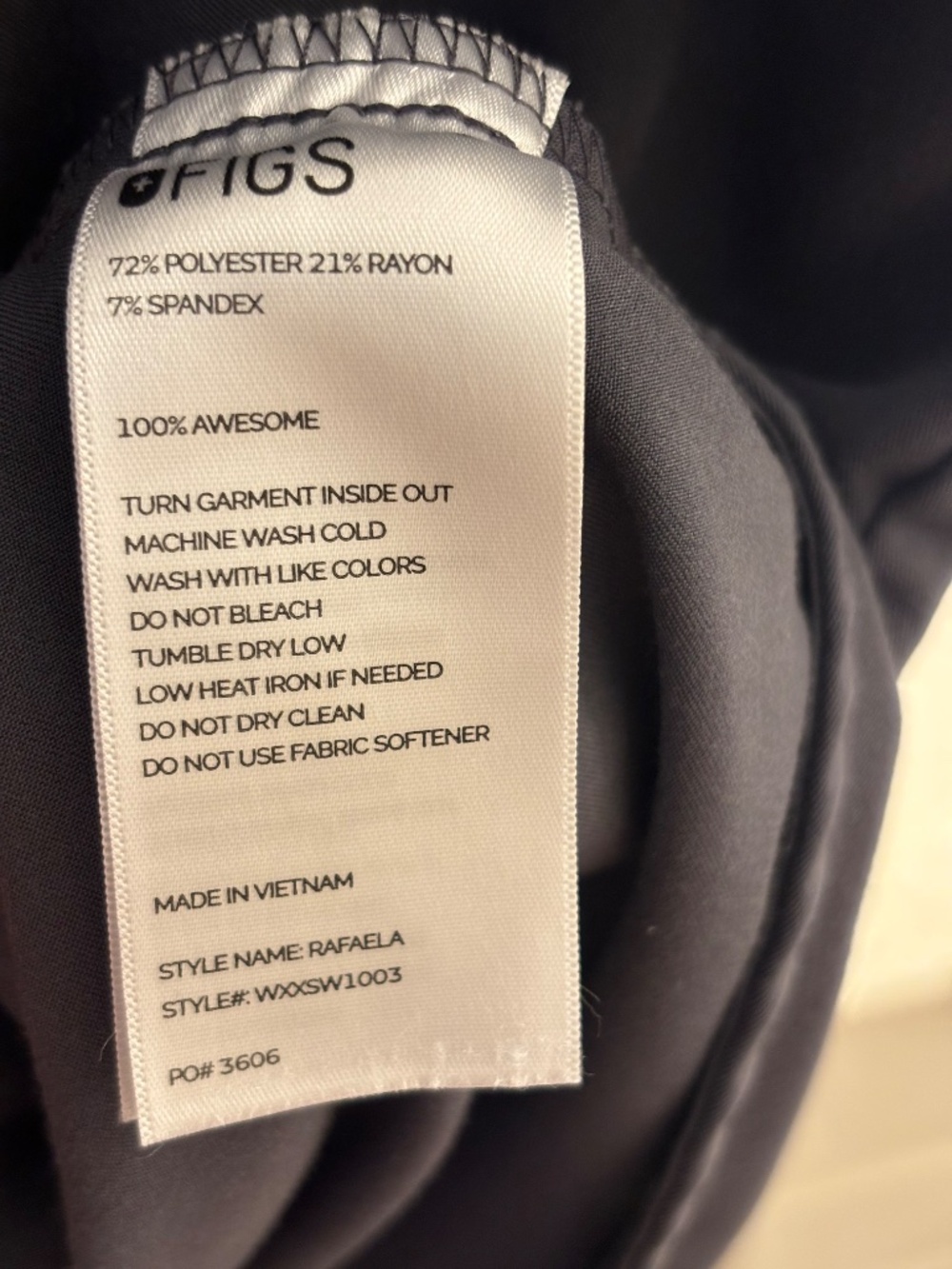 XS Figs Rafaela scrub top - Picture 4 of 5